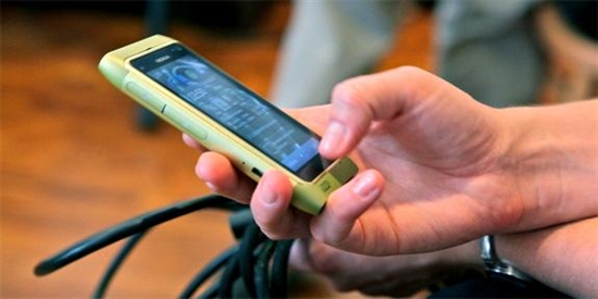 Symbian��������ռ��ֲ��ƶ�����