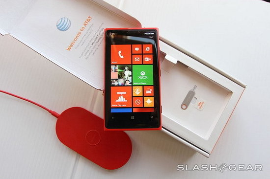 诺基亚Lumia920零售版开箱 诺基亚Lumia920零售版开箱