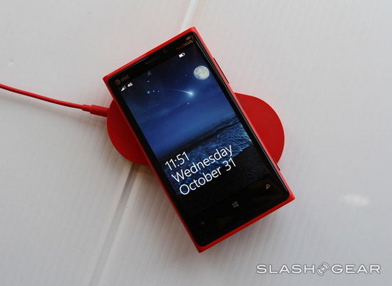 诺基亚Lumia920零售版开箱 诺基亚Lumia920零售版开箱