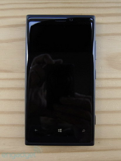 诺基亚Lumia920零售版开箱 诺基亚Lumia920零售版开箱
