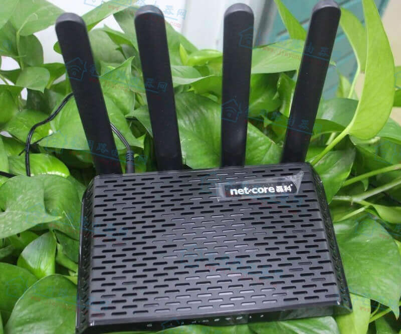 磊科4G无线路由器G1拆机图解